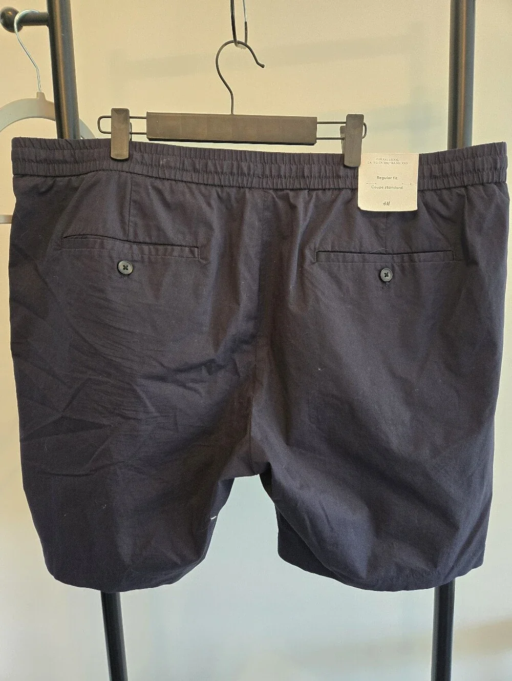 New. H&M Men’s XXL Black Pull-On Shorts – Regular Fit